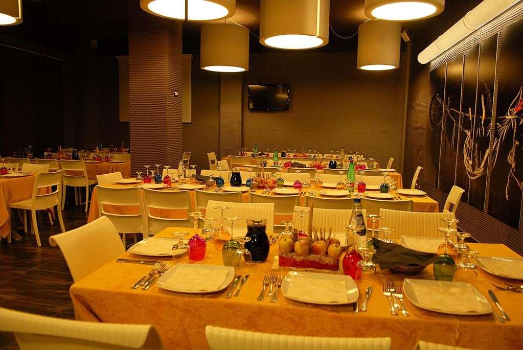 Hotel Scigliano Rossano Restoran gambar